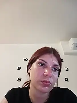 MeCherryy online show from June 9, 2026, 6:19 pm