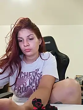 MeCherryy online show from June 26, 2026, 8:35 pm
