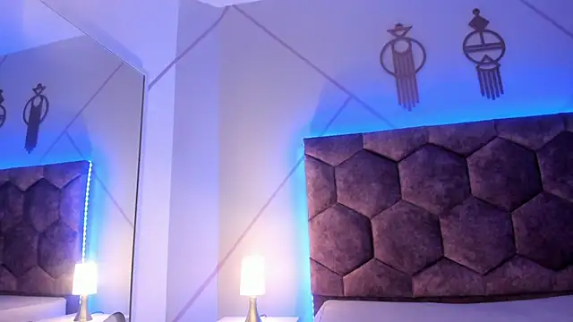 Chloe Durand  online show from March 19, 2025, 11:36 pm