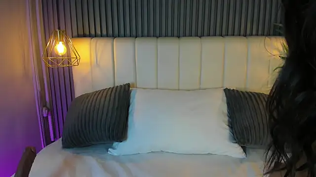 LauraCarther online show from May 9, 2026, 8:36 pm