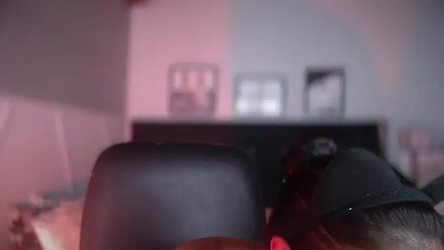 Snapshot of Taylor_dolll chatting on September 25, 2025, 7:28 pm Taylor dolll online show from September 25, 2025, 7:28 pm