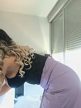 Alyssa 76 online show from August 7, 2026, 1:24 pm