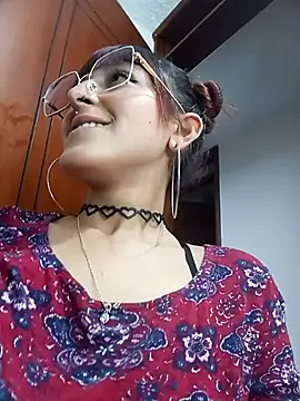 Snapshot of Hairydoll_ chatting on October 29, 2025, 10:44 pm Hairydoll online show from October 29, 2025, 10:44 pm