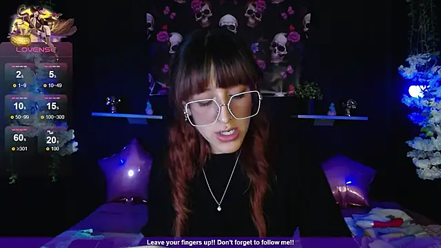 Hairydoll  online show from November 14, 2025, 10:07 pm