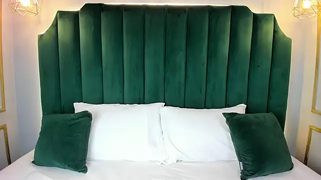 Snapshot of AnnyColson chatting on October 31, 2025, 4:13 am AnnyColson online show from October 31, 2025, 4:13 am