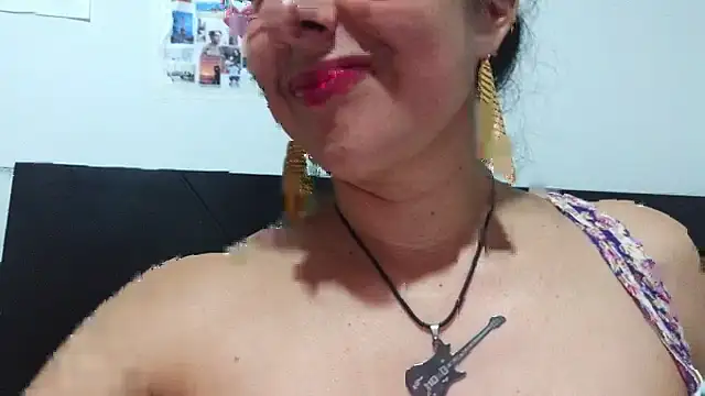 Snapshot of Malishka-fox chatting on September 29, 2025, 2:49 am Malishka-fox online show from September 29, 2025, 2:49 am