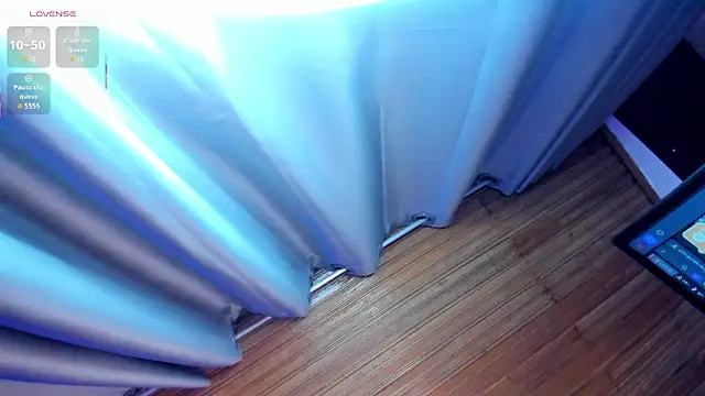 Snapshot of alice_kingsley_ chatting on March 8, 2026, 2:04 am alice kingsley online show from March 8, 2026, 2:04 am