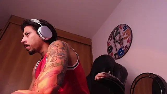 josemeirelesfox online show from October 10, 2025, 11:59 pm