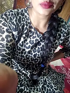 Snapshot of Shalini_telugu09 chatting on April 15, 2026, 9:05 am Shalini telugu09 online show from April 15, 2026, 9:05 am