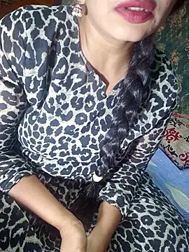 Snapshot of Shalini_telugu09 chatting on May 11, 2026, 1:50 pm Shalini telugu09 online show from May 11, 2026, 1:50 pm
