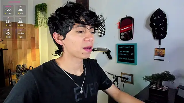 Snapshot of Yaiden_11 chatting on March 22, 2025, 1:19 pm Yaiden 11 online show from March 22, 2025, 1:19 pm