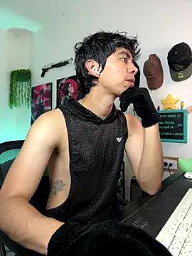 Snapshot of Yaiden_11 chatting on September 21, 2025, 10:06 am Yaiden 11 online show from September 21, 2025, 10:06 am
