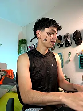 Snapshot of Yaiden_11 chatting on October 17, 2025, 10:18 am Yaiden 11 online show from October 17, 2025, 10:18 am