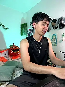 Snapshot of Yaiden_11 chatting on October 28, 2025, 10:08 am Yaiden 11 online show from October 28, 2025, 10:08 am