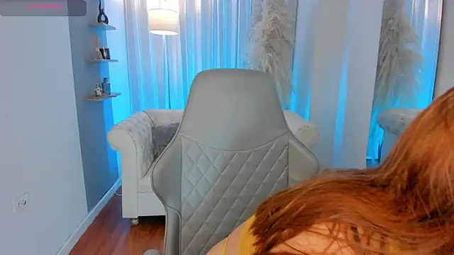 karla hill 28 online show from September 19, 2025, 12:23 am