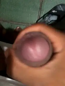 Snapshot of Andreizinho34 chatting on January 8, 2026, 12:46 am Andreizinho34 online show from January 8, 2026, 12:46 am