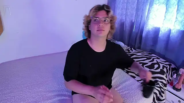 adam angelssss online show from April 20, 2026, 2:31 pm