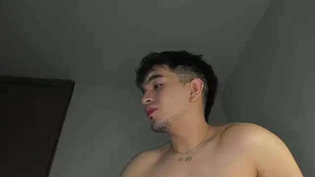 Snapshot of cmzo_ chatting on November 8, 2025, 3:39 am cmzo online show from November 8, 2025, 3:39 am