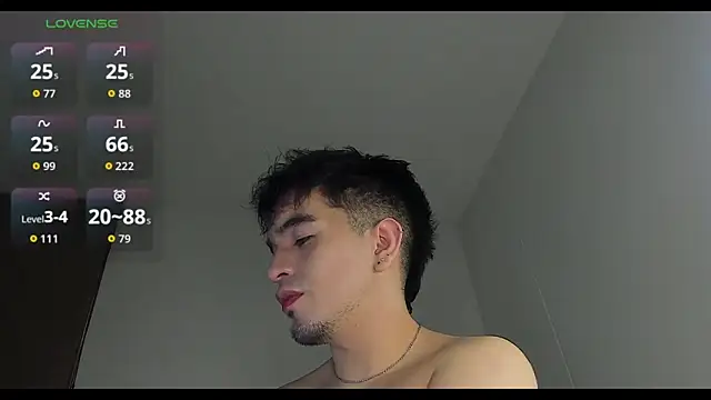 Snapshot of cmzo_ chatting on December 16, 2025, 1:10 am cmzo online show from December 16, 2025, 1:10 am