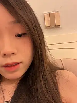 Snapshot of Minnie-66 chatting on March 18, 2025, 8:58 am Minnie-66 online show from March 18, 2025, 8:58 am