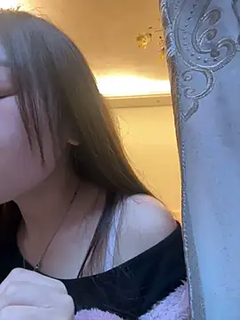 Snapshot of Minnie-66 chatting on March 21, 2025, 8:50 am Minnie-66 online show from March 21, 2025, 8:50 am