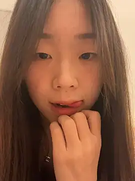 Snapshot of Minnie-66 chatting on March 21, 2025, 11:55 am Minnie-66 online show from March 21, 2025, 11:55 am