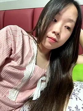 Snapshot of Minnie-66 chatting on September 19, 2025, 10:38 am Minnie-66 online show from September 19, 2025, 10:38 am