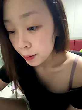 Snapshot of Minnie-66 chatting on October 16, 2025, 11:11 am Minnie-66 online show from October 16, 2025, 11:11 am