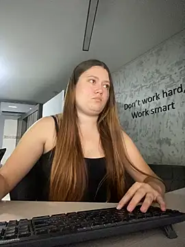 sophikinley online show from March 13, 2026, 7:26 am