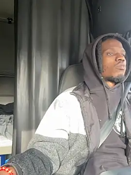 Snapshot of Sir-Tucker chatting on March 18, 2025, 8:59 pm Sir-Tucker online show from March 18, 2025, 8:59 pm