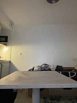 Renoirmonter online show from March 13, 2026, 4:57 pm