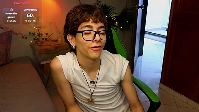 Matty Sparkk online show from May 1, 2026, 1:05 pm