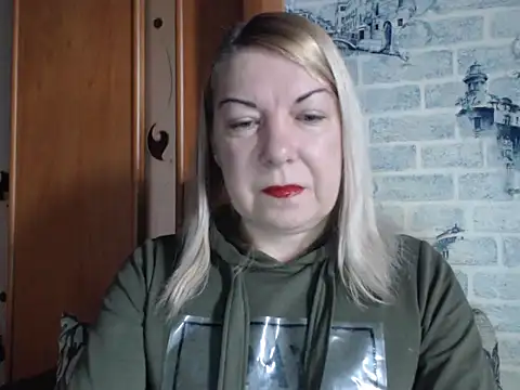 Snapshot of Lillia_Ray chatting on March 19, 2026, 5:55 am Lillia Ray online show from March 19, 2026, 5:55 am