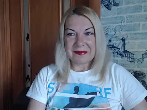Lillia Ray online show from June 9, 2026, 7:42 am