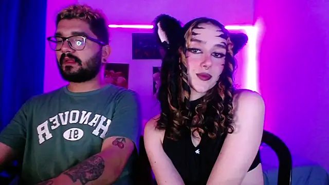 Snapshot of TwinFlamesX chatting on September 16, 2025, 4:35 am TwinFlamesX online show from September 16, 2025, 4:35 am