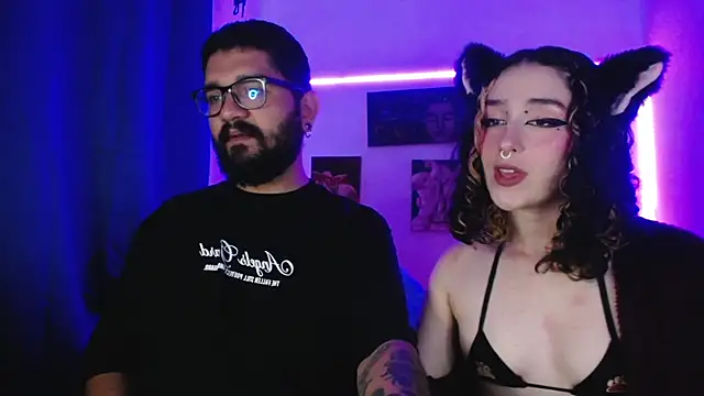 Snapshot of TwinFlamesX chatting on October 27, 2025, 2:54 pm TwinFlamesX online show from October 27, 2025, 2:54 pm