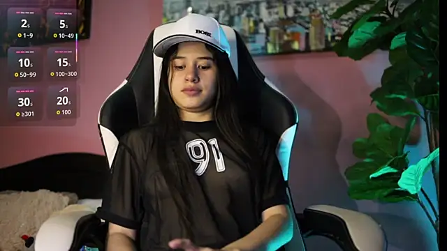 Danaa Rouse online show from December 14, 2025, 8:13 pm