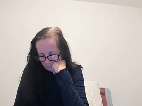 peachgoddess online show from February 10, 2026, 11:47 am