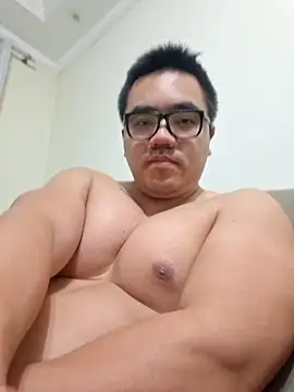 awesometeacher33 online show from April 27, 2026, 2:20 am