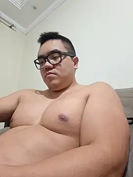 awesometeacher33 online show from May 19, 2026, 4:46 pm
