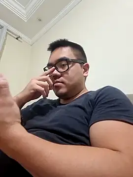 awesometeacher33 online show from May 21, 2026, 4:58 pm