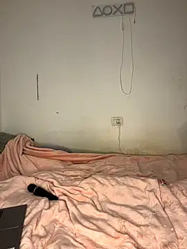 DarkVelvet online show from September 21, 2025, 8:32 pm