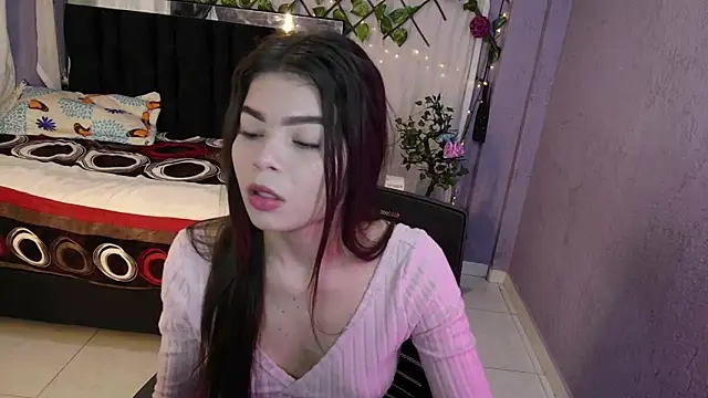 sweet c4ndy online show from October 7, 2025, 2:25 pm