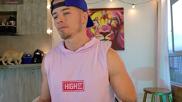 Ryannblue07 online show from October 18, 2025, 10:32 pm