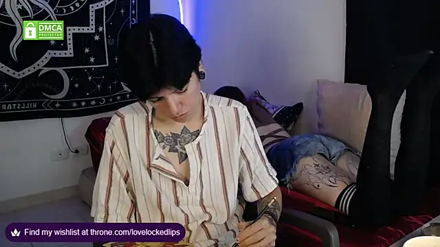 Snapshot of lovelockedlips chatting on September 29, 2025, 6:29 am lovelockedlips online show from September 29, 2025, 6:29 am