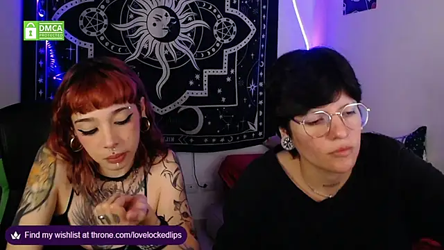 Snapshot of lovelockedlips chatting on October 7, 2025, 2:31 am lovelockedlips online show from October 7, 2025, 2:31 am