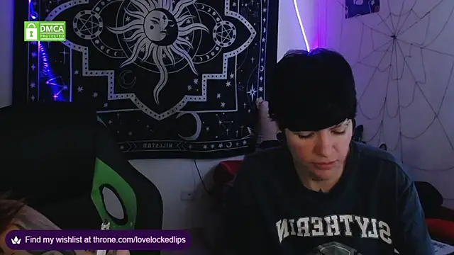 Snapshot of lovelockedlips chatting on October 12, 2025, 7:35 pm lovelockedlips online show from October 12, 2025, 7:35 pm