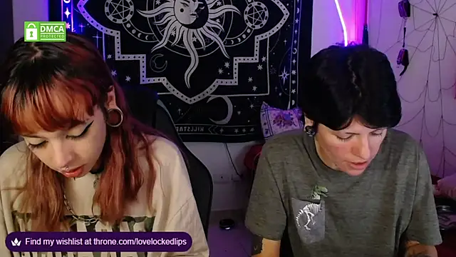 Snapshot of lovelockedlips chatting on October 15, 2025, 4:34 am lovelockedlips online show from October 15, 2025, 4:34 am