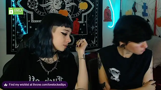 Snapshot of lovelockedlips chatting on October 29, 2025, 3:53 am lovelockedlips online show from October 29, 2025, 3:53 am