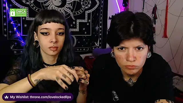 lovelockedlips online show from December 3, 2025, 2:41 am